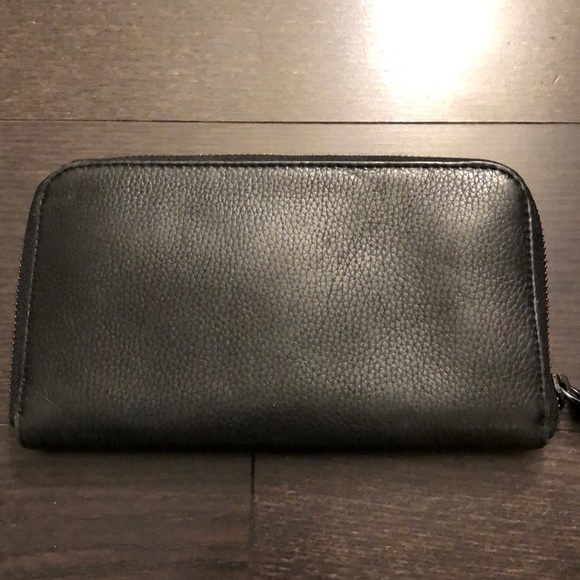 Marc Jacobs Wallet - Picture 1 of 3